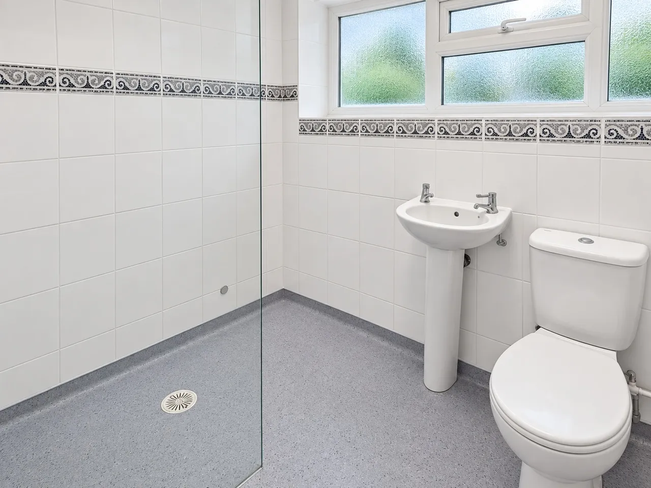 New Crescent, Cherry Willingham, LN3, photo 7