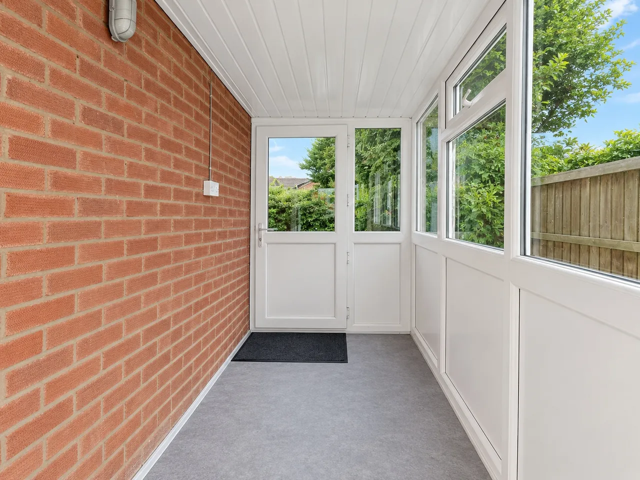New Crescent, Cherry Willingham, LN3, photo 8