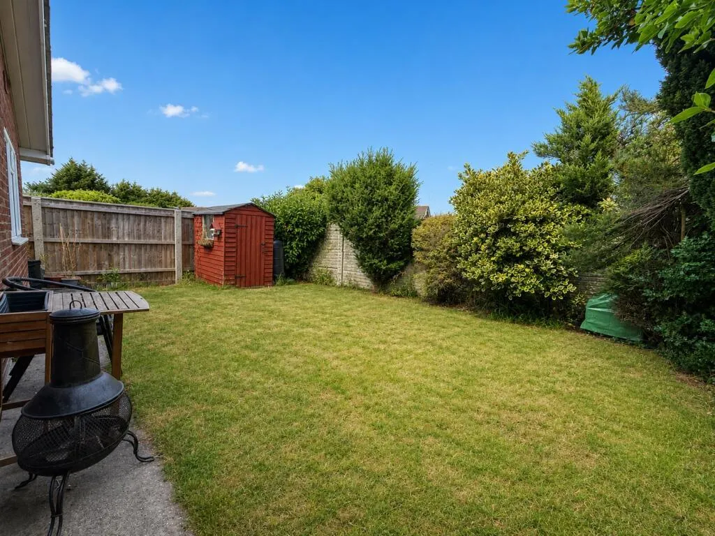 New Crescent, Cherry Willingham, LN3, photo 9