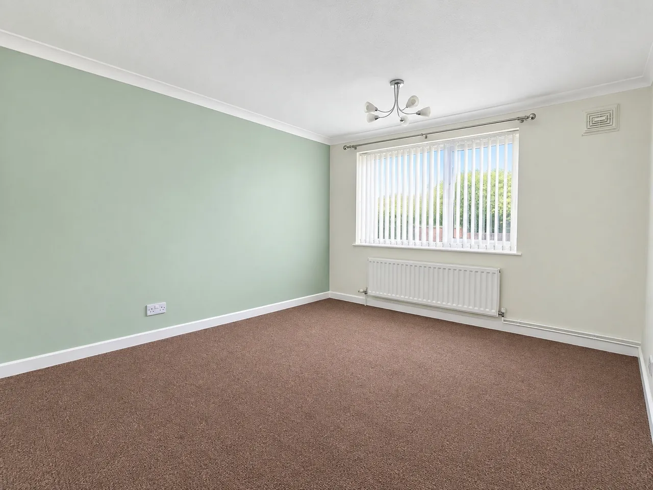 New Crescent, Cherry Willingham, LN3, photo 5