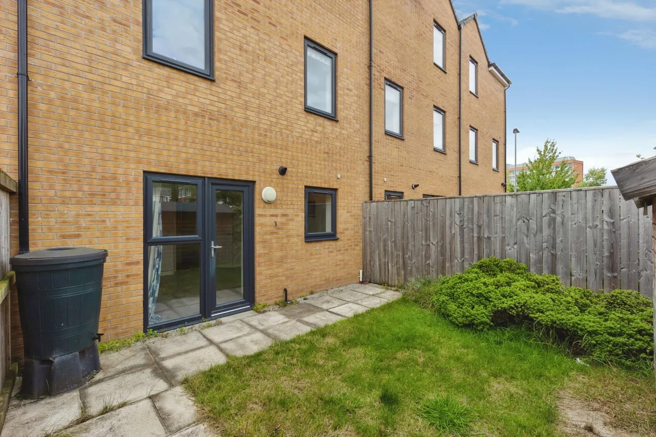 Skerry Close, Manchester, M13, photo 27