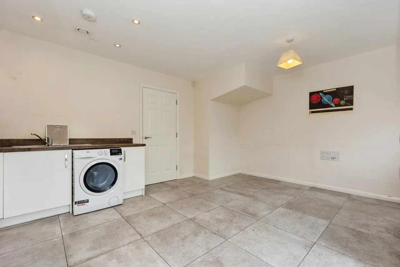 Skerry Close, Manchester, M13, photo 5