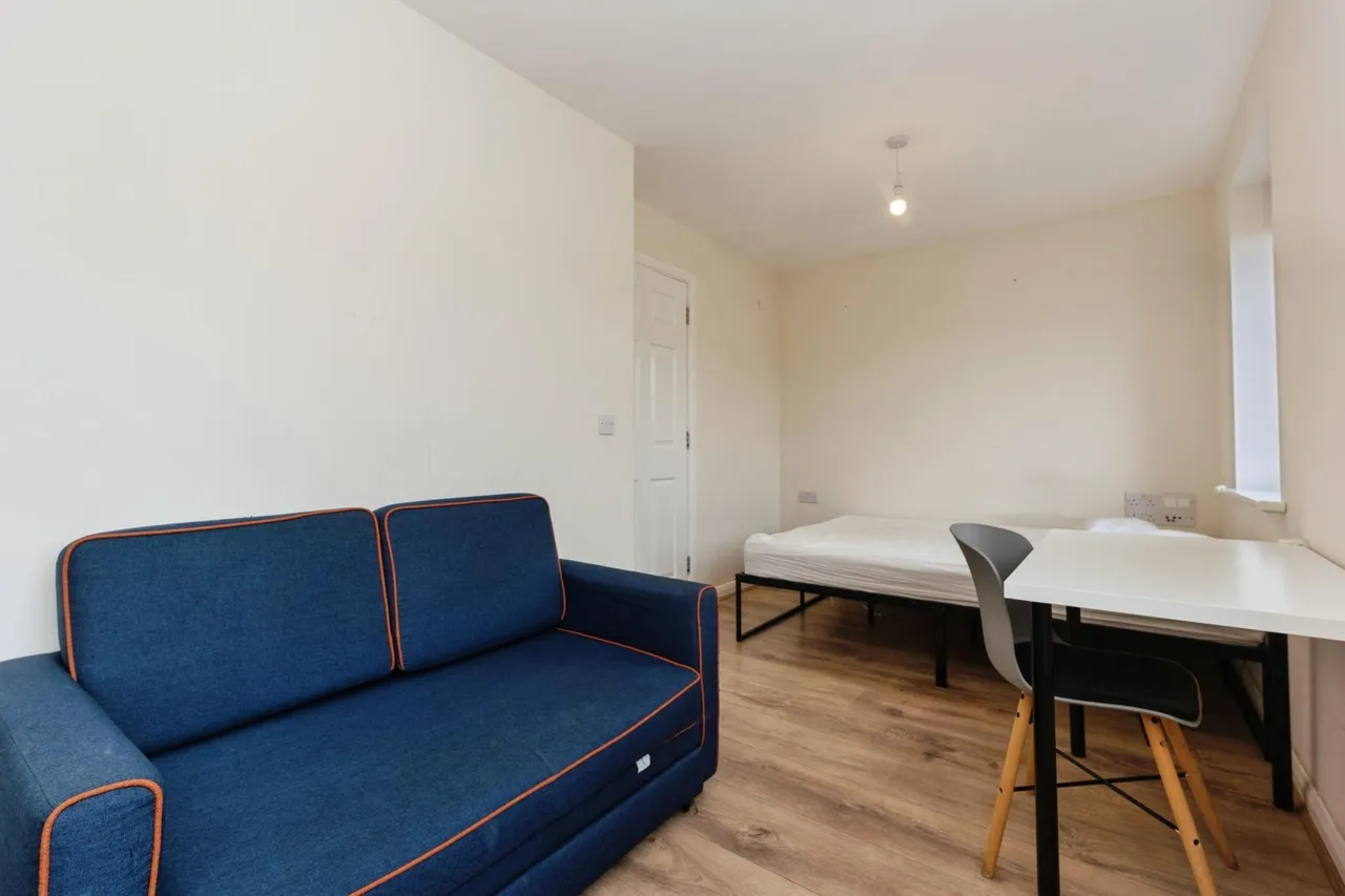 Skerry Close, Manchester, M13, photo 23