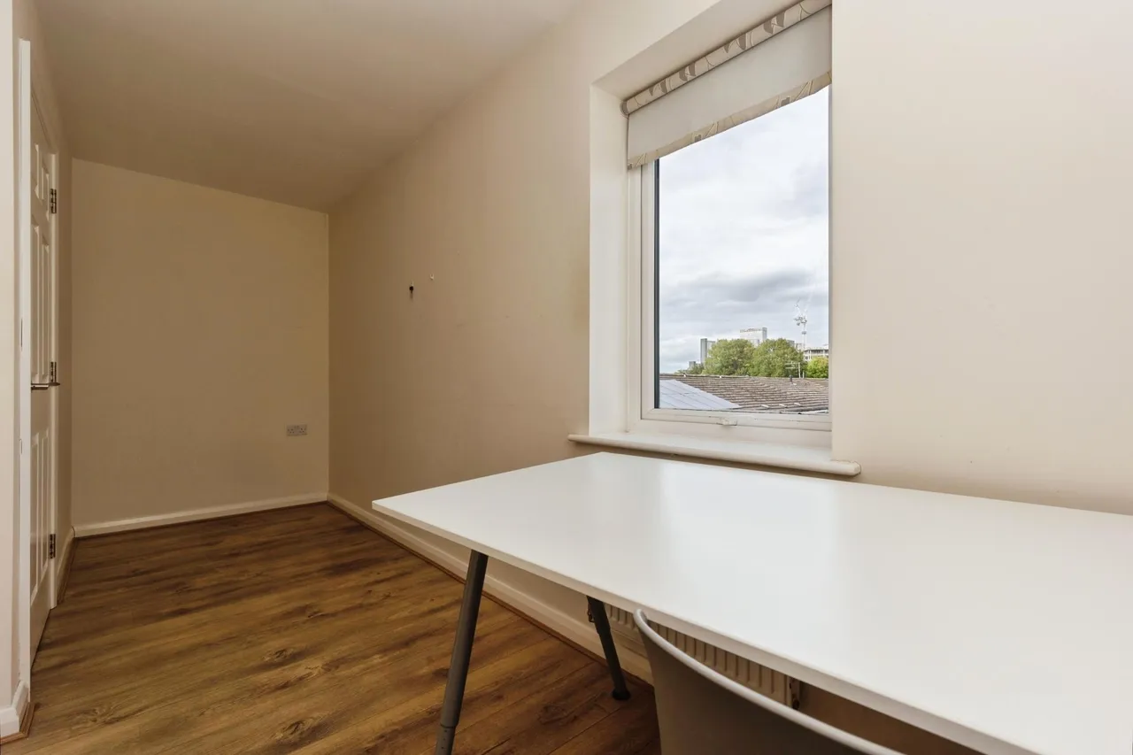 Skerry Close, Manchester, M13, photo 16