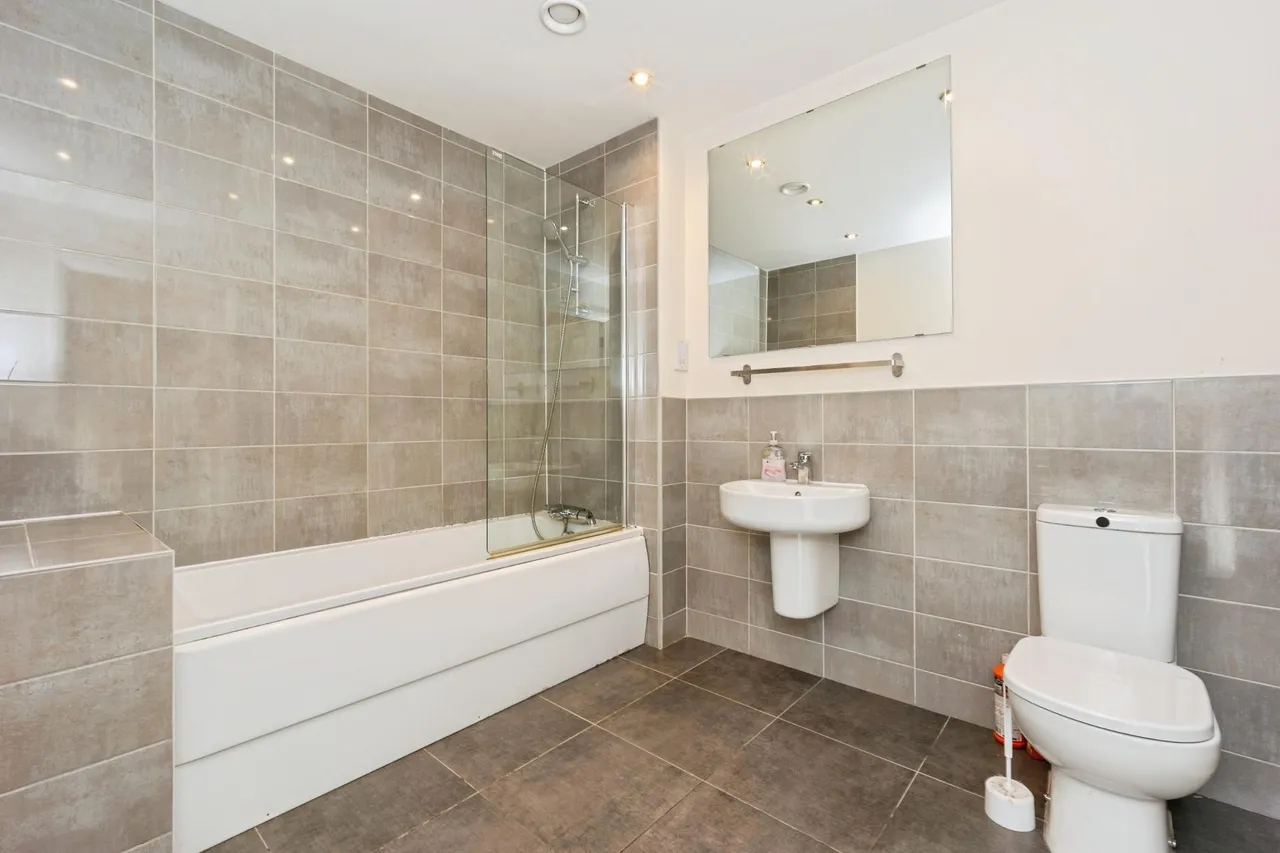 Skerry Close, Manchester, M13, photo 11