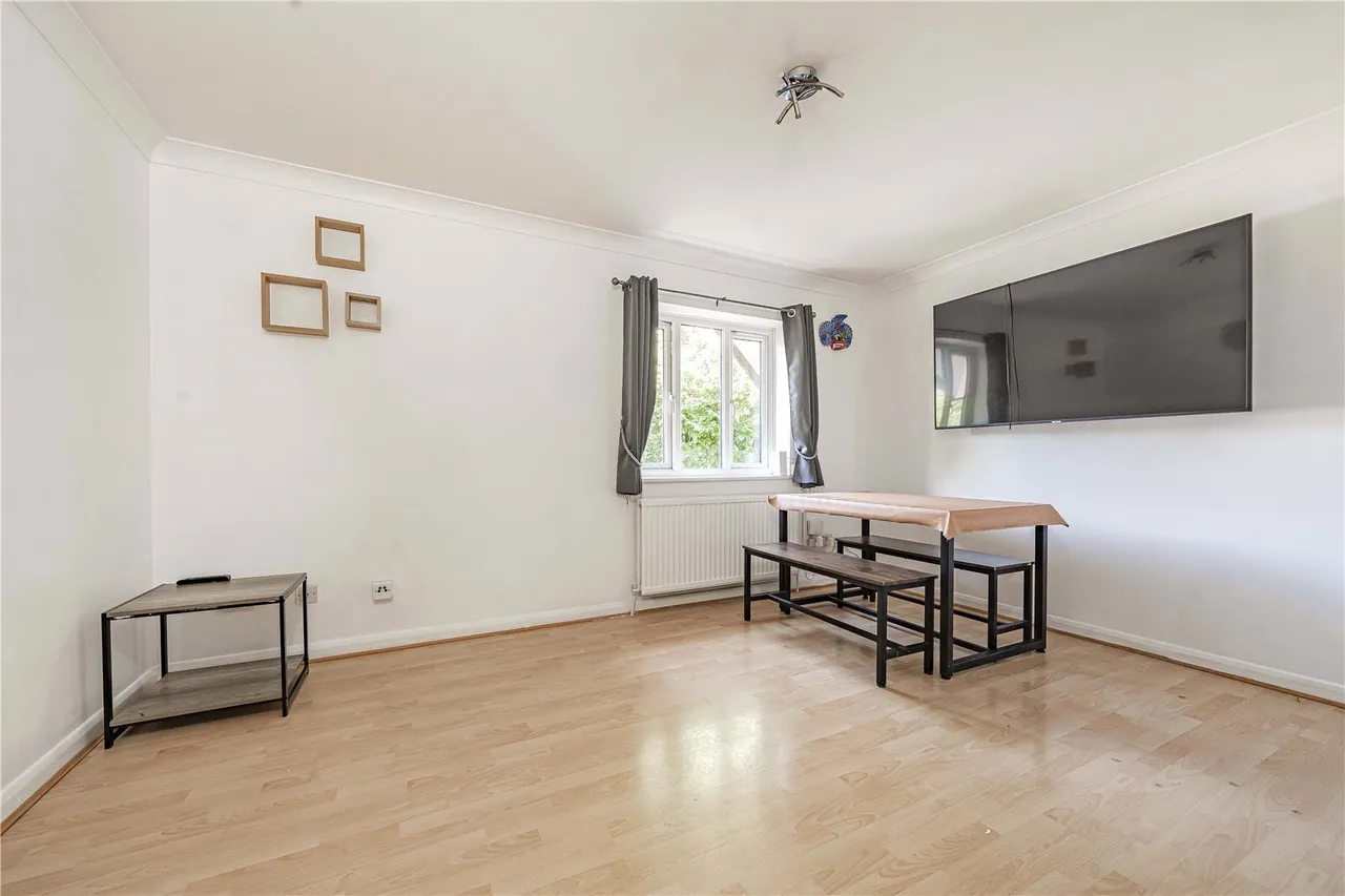Osprey Close, West Drayton, UB7, photo 3