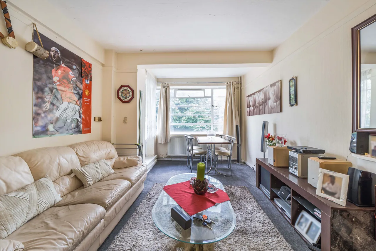 115 Dumbarton Court, Brixton Hill, London, photo 8