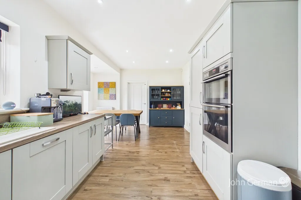 Primrose Drive, Tutbury, photo 9