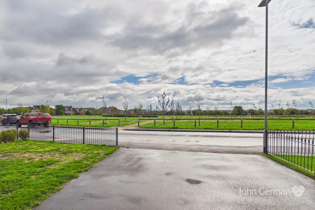 Primrose Drive, Tutbury, photo 38