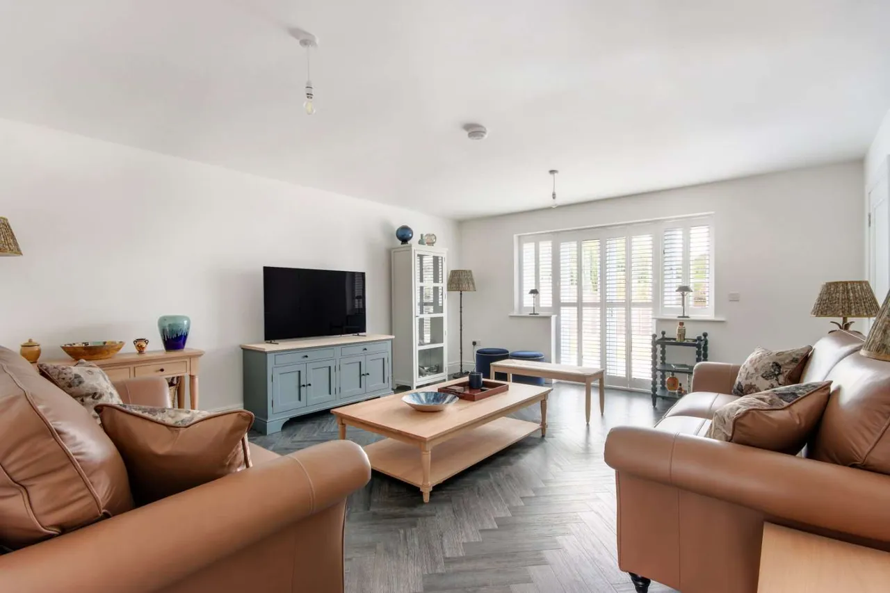 Chapel Garden Close, West Malling, Kent, ME19 4PF, photo 2