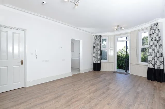 Petersham Road, Richmond, TW10, photo 2