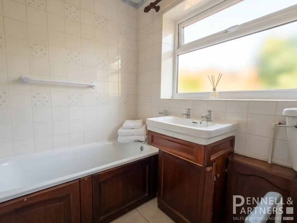 Oakdale Avenue, Peterborough, photo 11