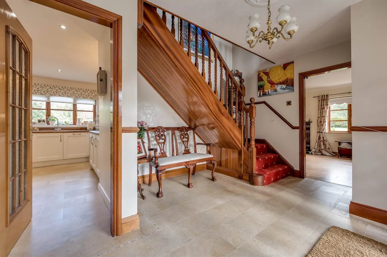 Upper Malone Road, Belfast, BT17, photo 3