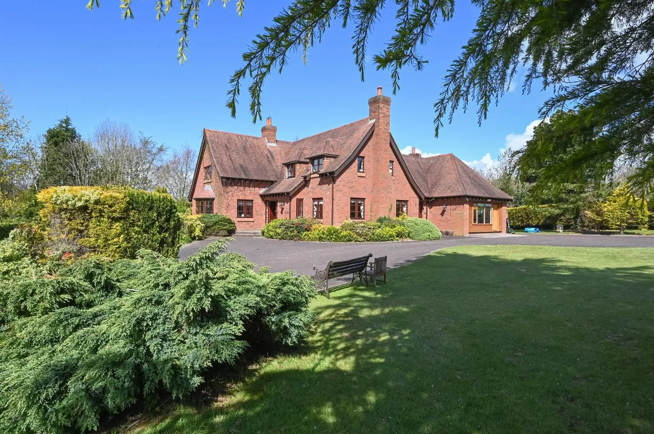 4 bed house for sale, Upper Malone Road, Belfast, BT17