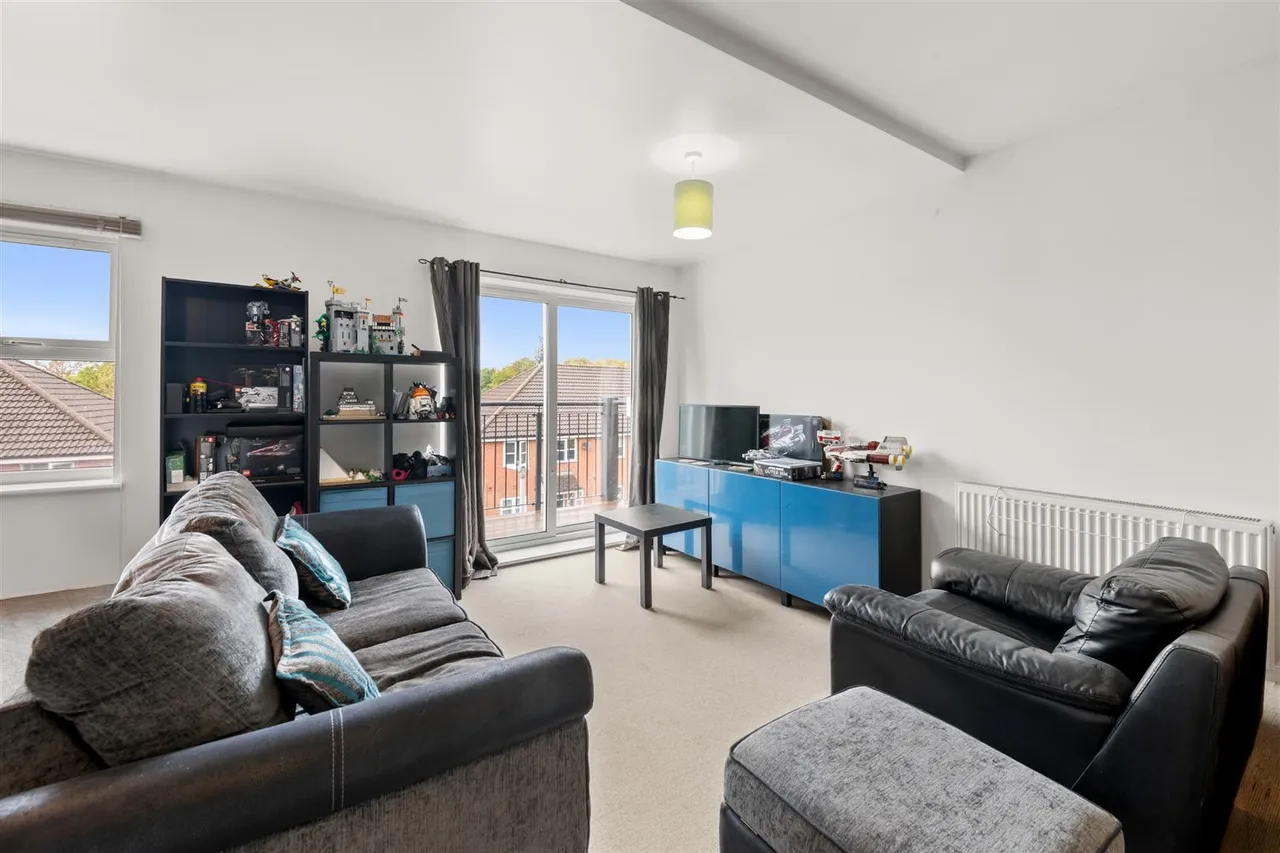 Waterloo Road, Uxbridge, photo 6