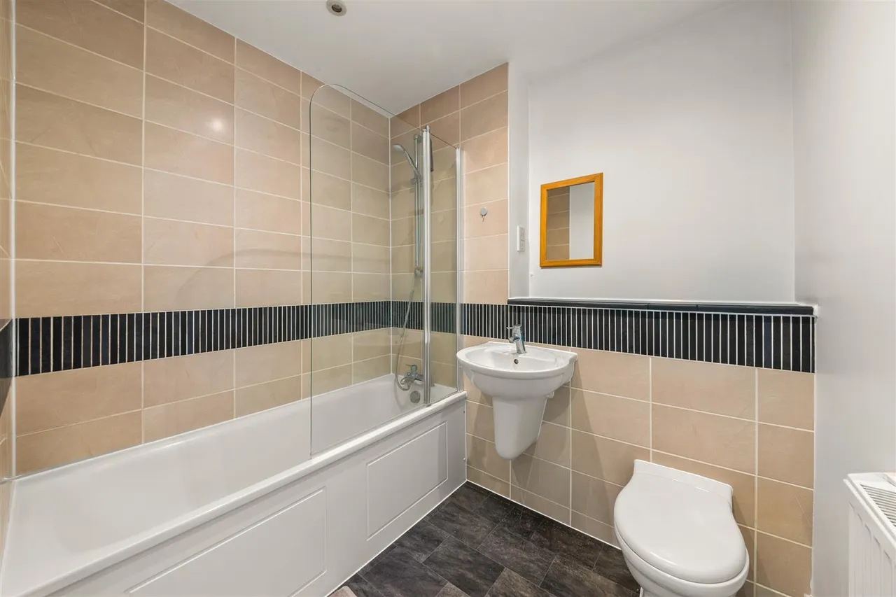 Waterloo Road, Uxbridge, photo 5