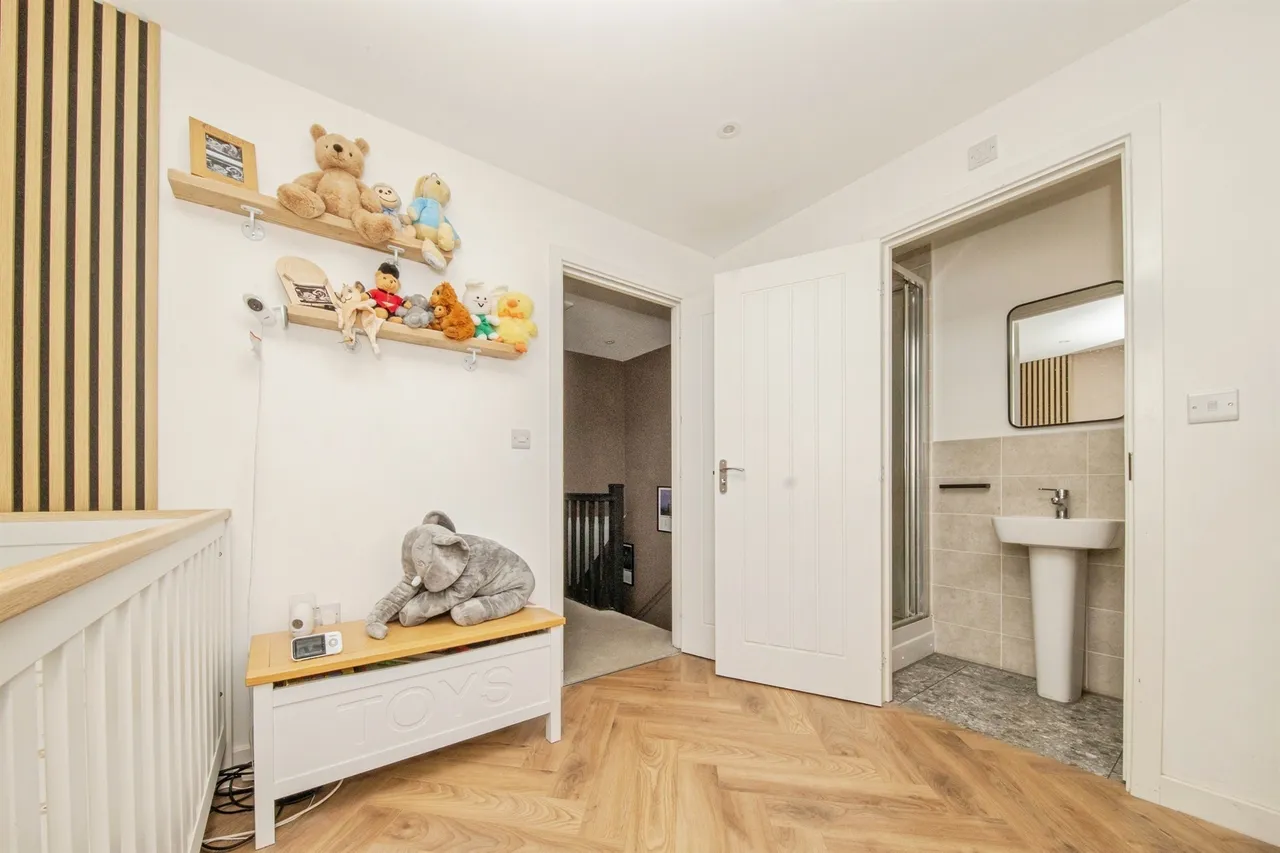 Tellin Way, Clacton-On-Sea, CO16, photo 14