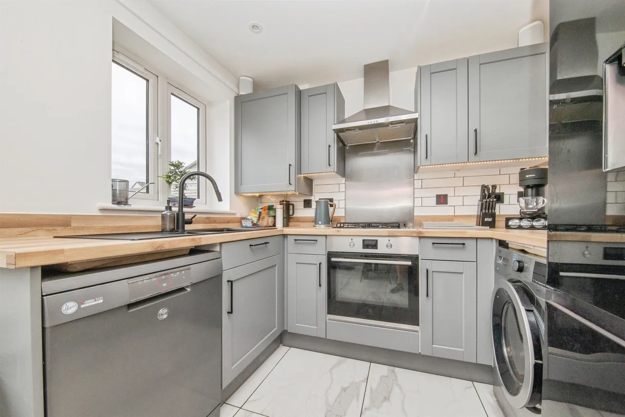 Tellin Way, Clacton-On-Sea, CO16, photo 8