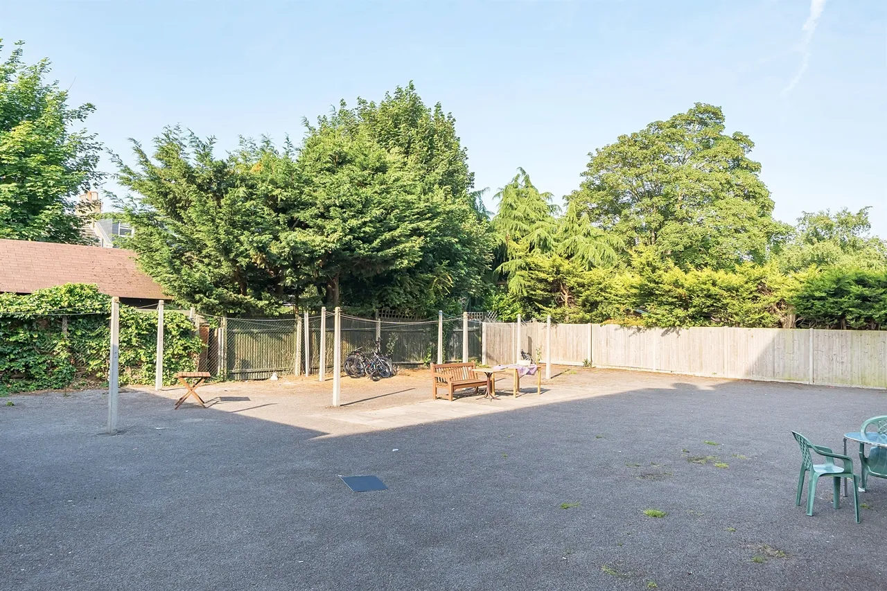 Parsonage Lane, Enfield, photo 10