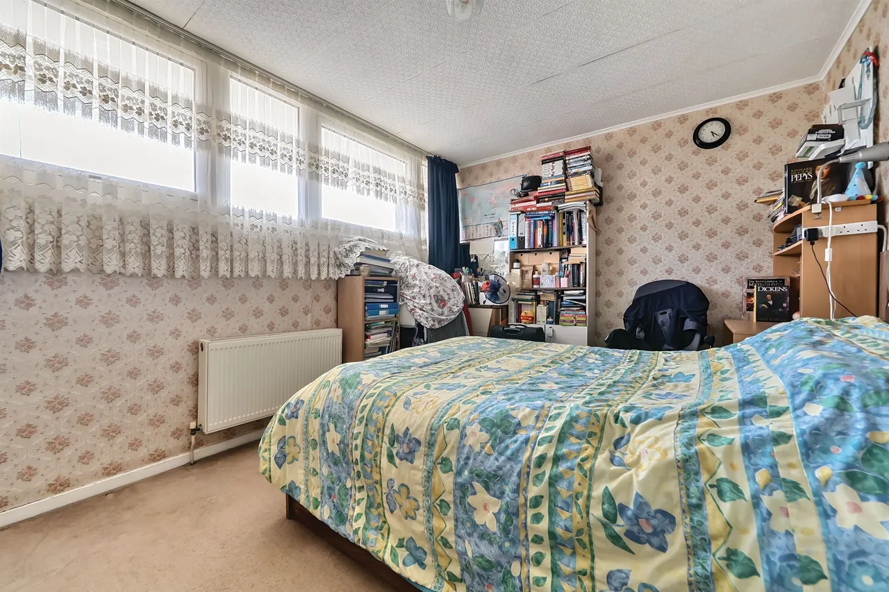 Parsonage Lane, Enfield, photo 5