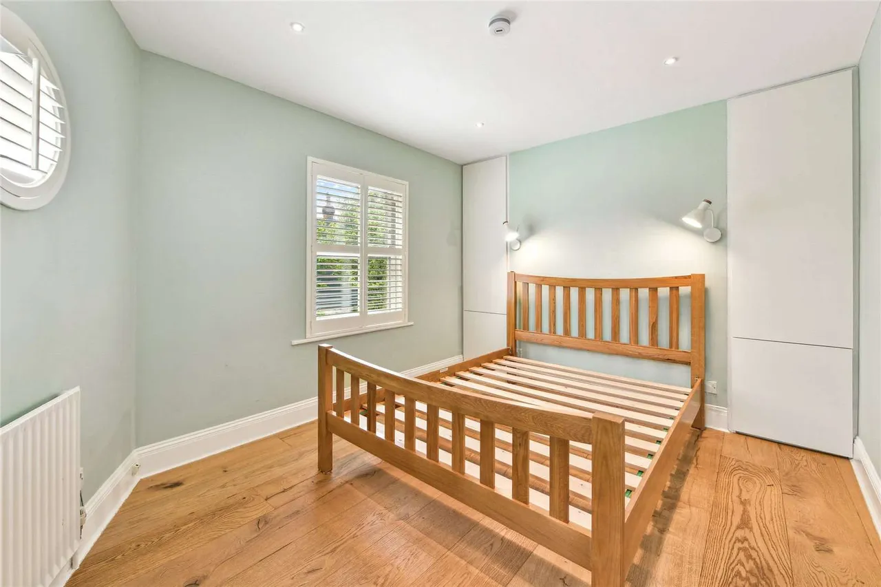 Rowena Crescent, London, SW11, photo 4