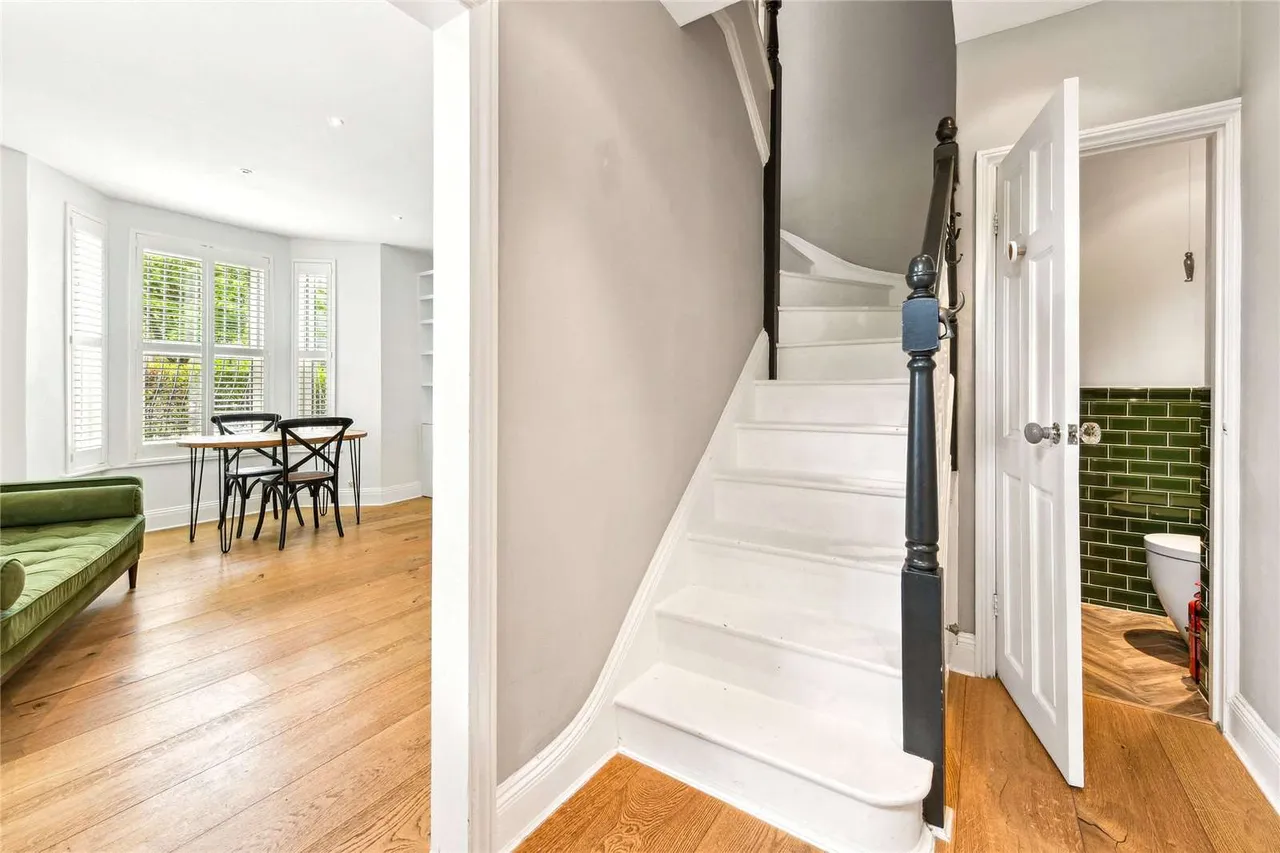 Rowena Crescent, London, SW11, photo 6