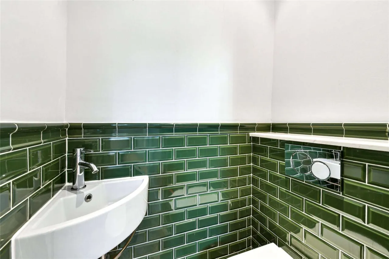 Rowena Crescent, London, SW11, photo 7