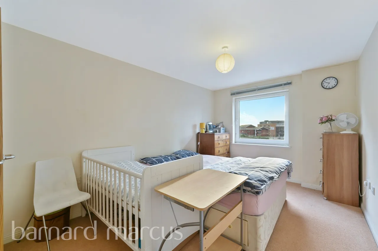 Bedfont Lane, Feltham, photo 6