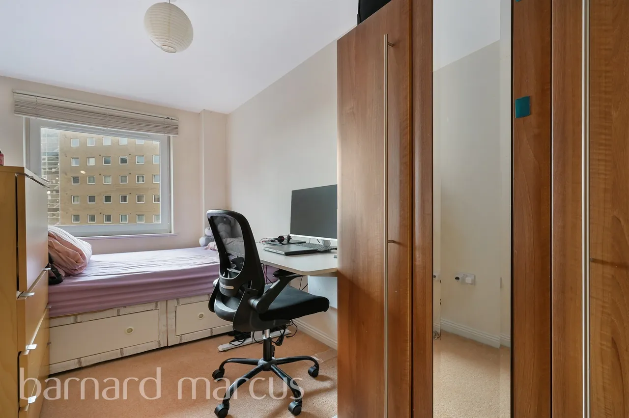 Bedfont Lane, Feltham, photo 7
