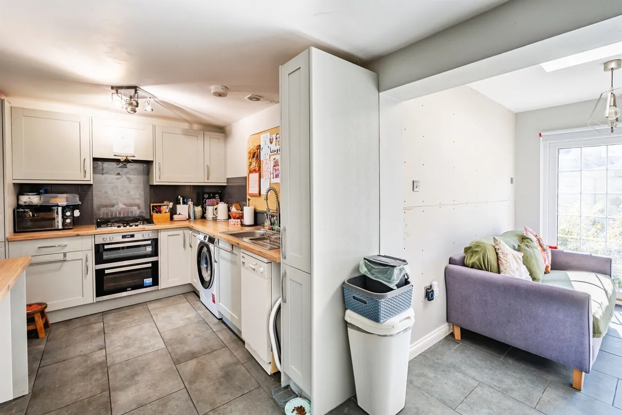 Saxby Close, Eastbourne, photo 4