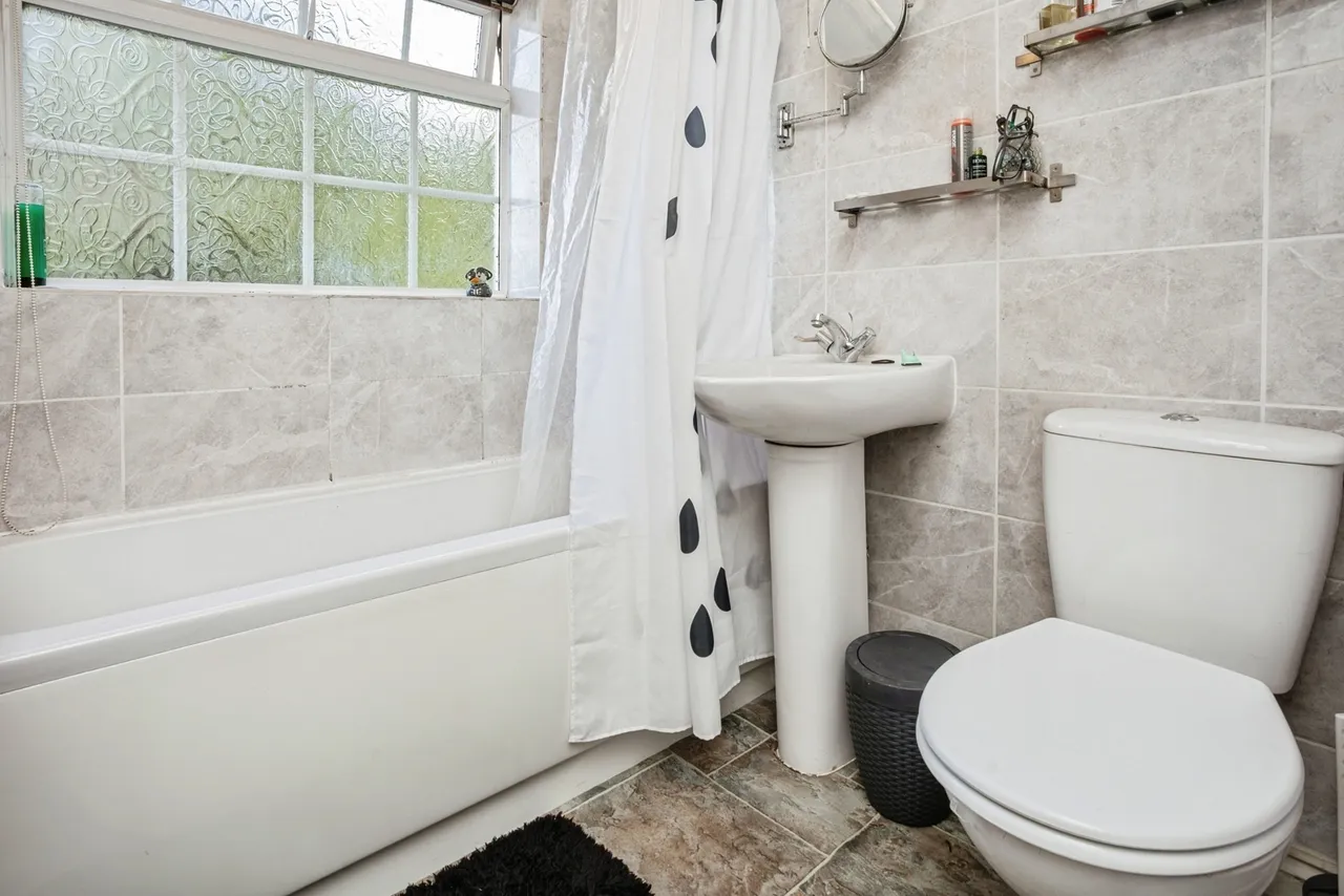 Cropton Grove, Bingham, NG13, photo 12