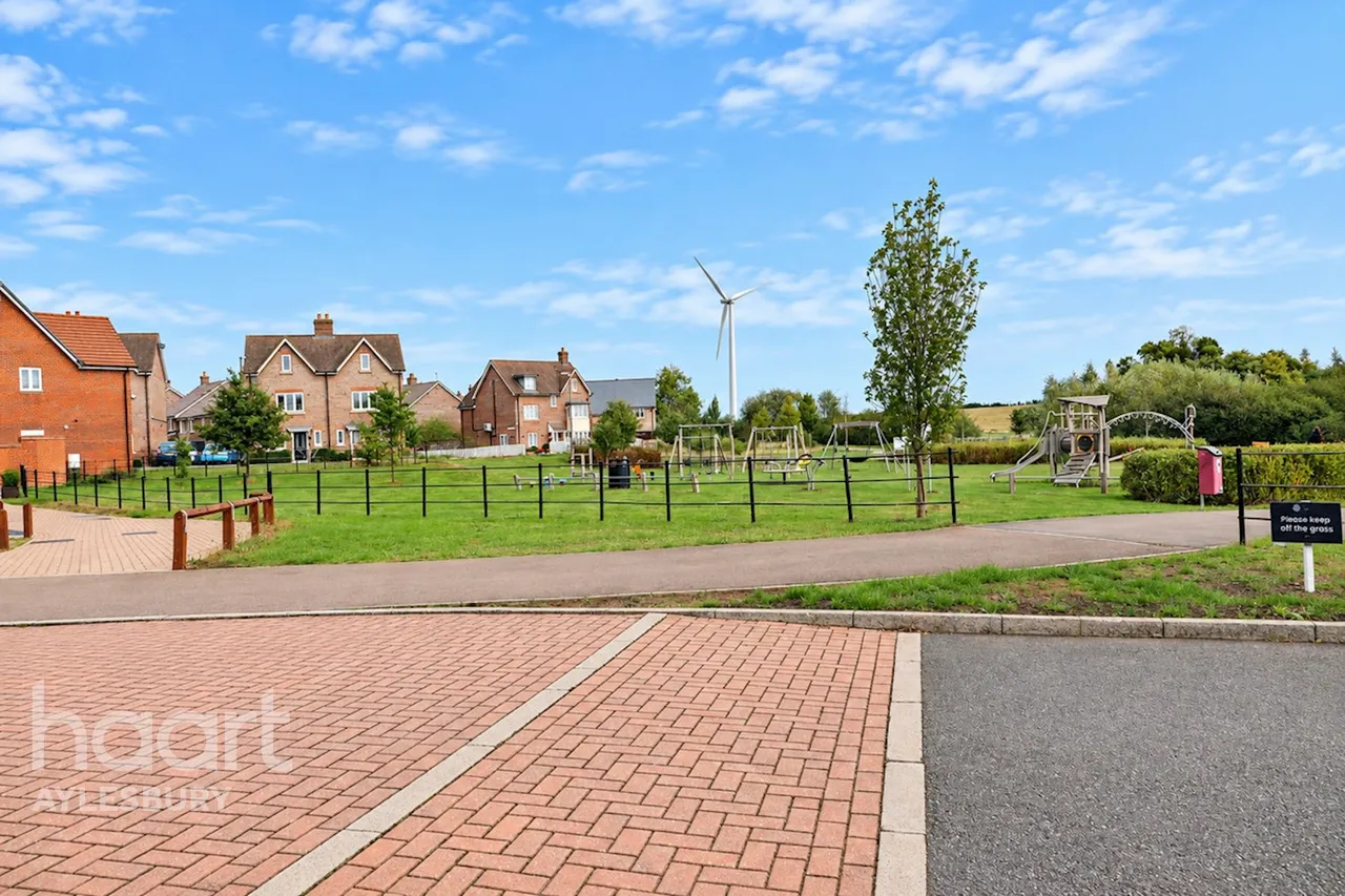 Darcy Close, Aylesbury, HP18, photo 20
