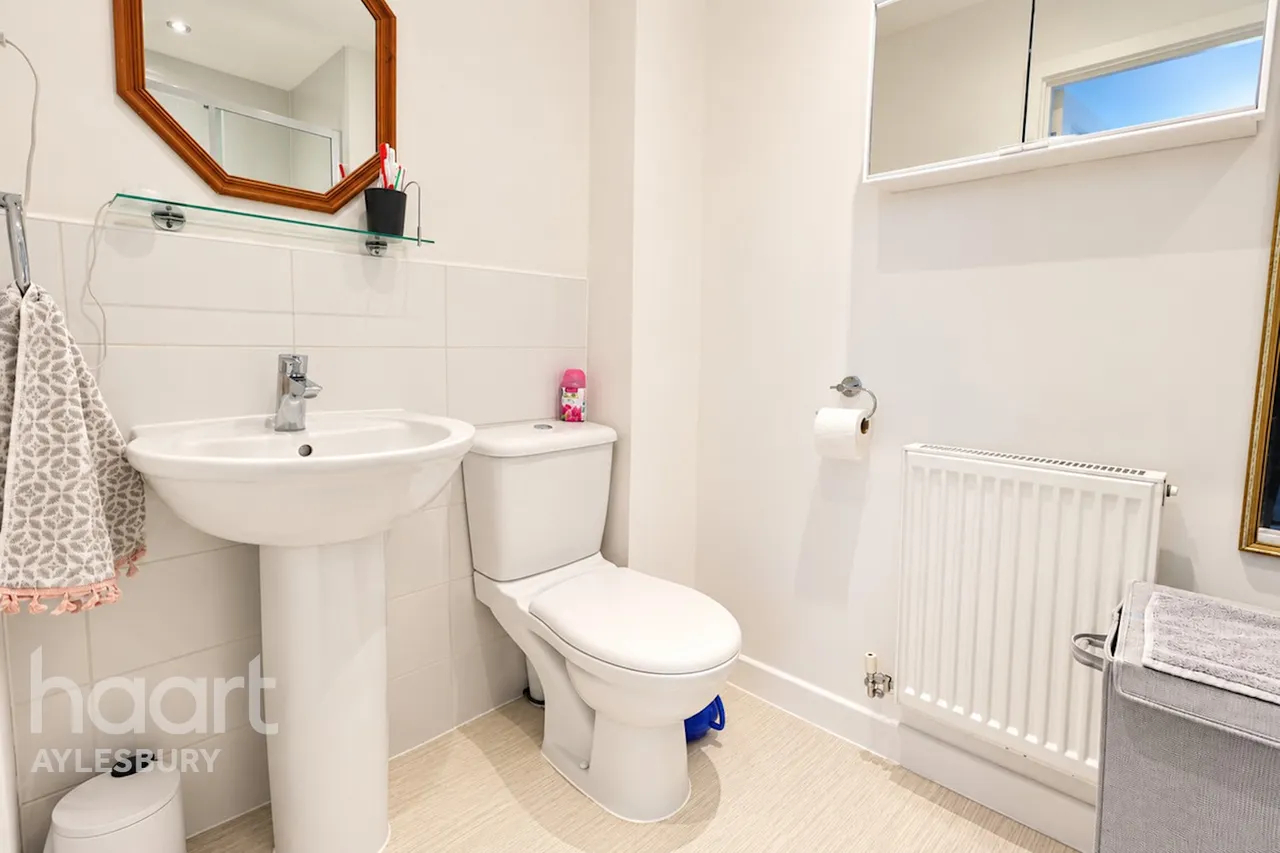 Darcy Close, Aylesbury, HP18, photo 10