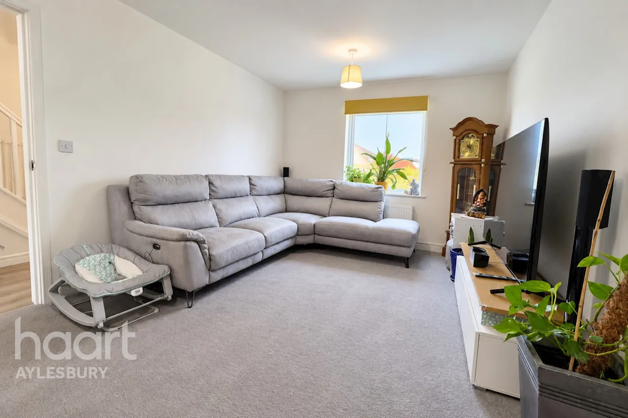 Darcy Close, Aylesbury, HP18, photo 6