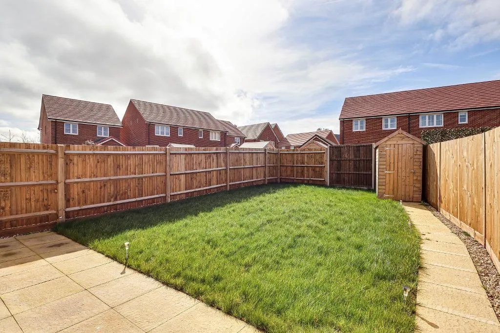 Swan Mews, Warlingham, photo 2