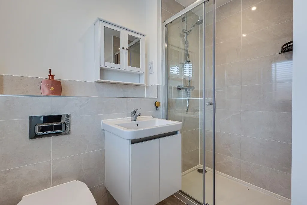 Swan Mews, Warlingham, photo 10