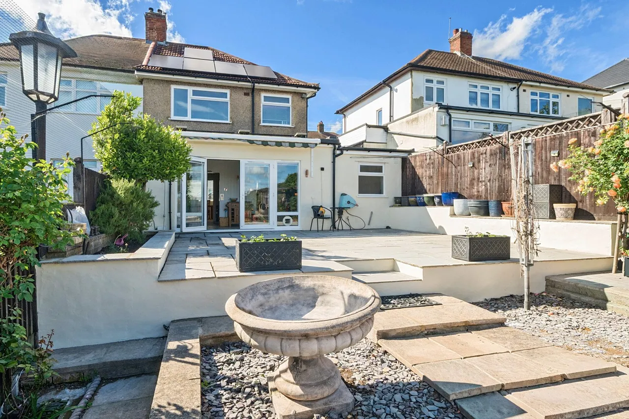 Dunblane Road, SE9, photo 15
