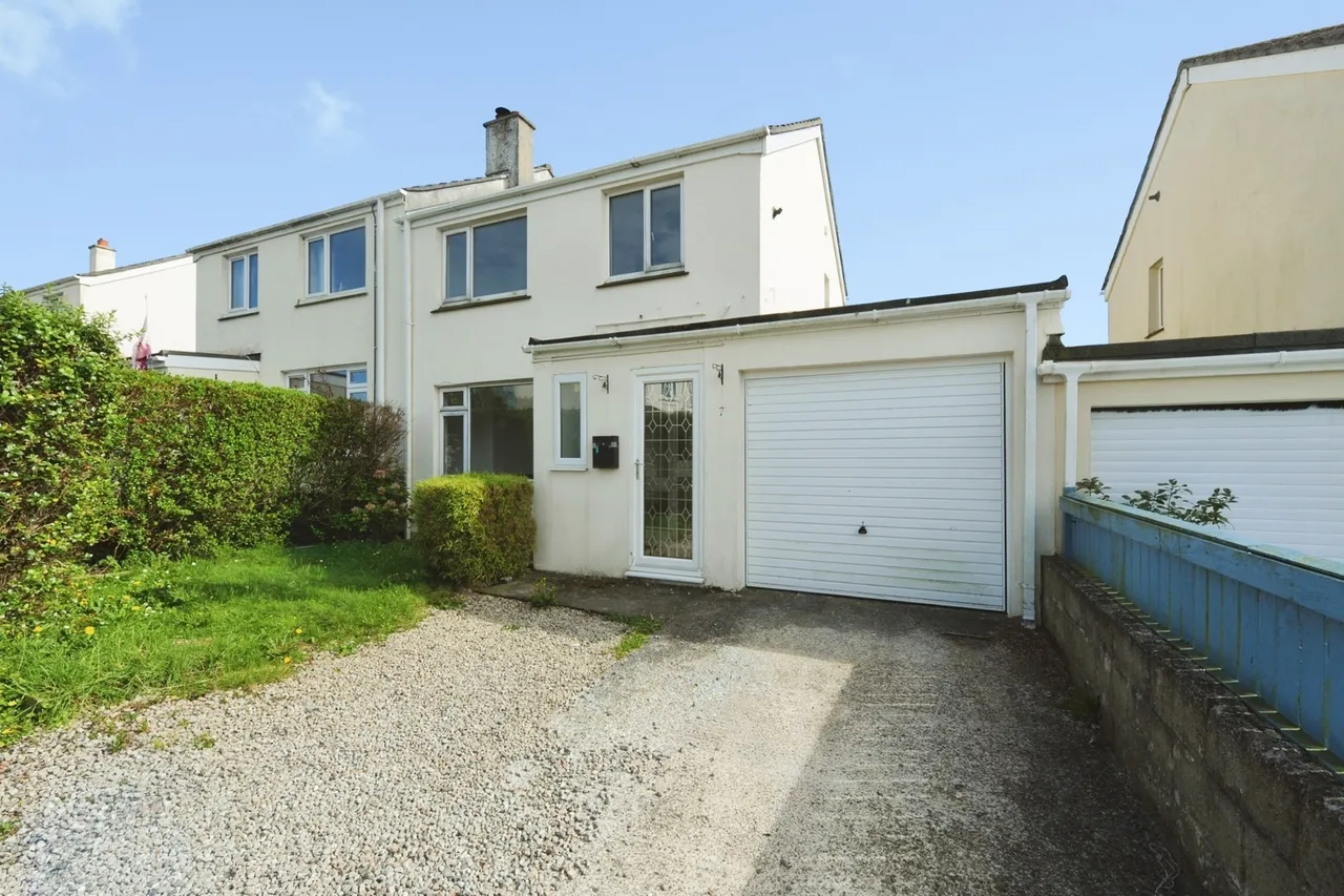 3 bed house for sale, Strawberry Close, Redruth, TR15