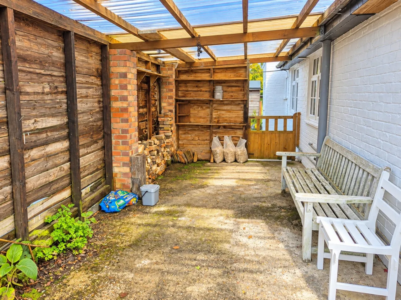 Newnham Green, RG27, photo 11