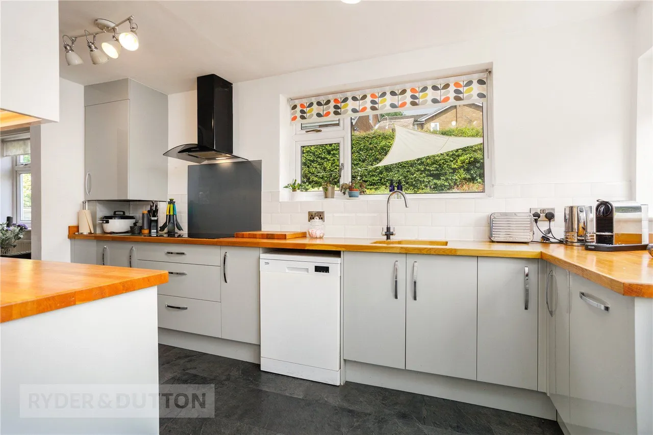 Wellmeadow Lane, Uppermill, OL3, photo 9