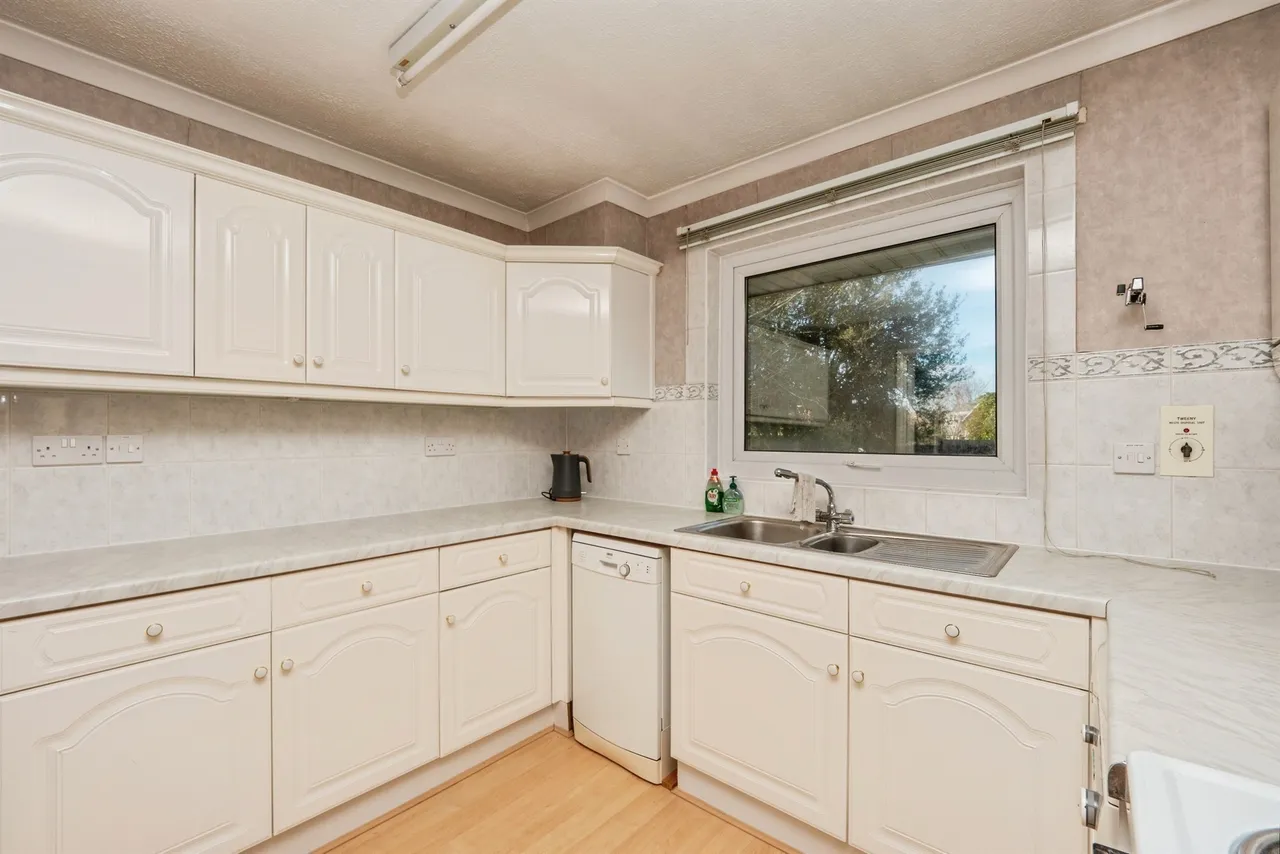 Rodwell Road, Weymouth, DT4, photo 6