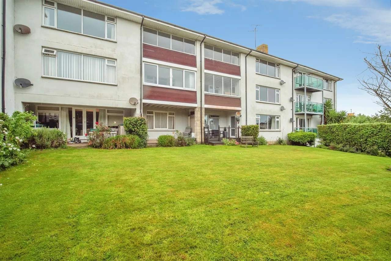 2 bed flat for sale, Rodwell Road, Weymouth, DT4