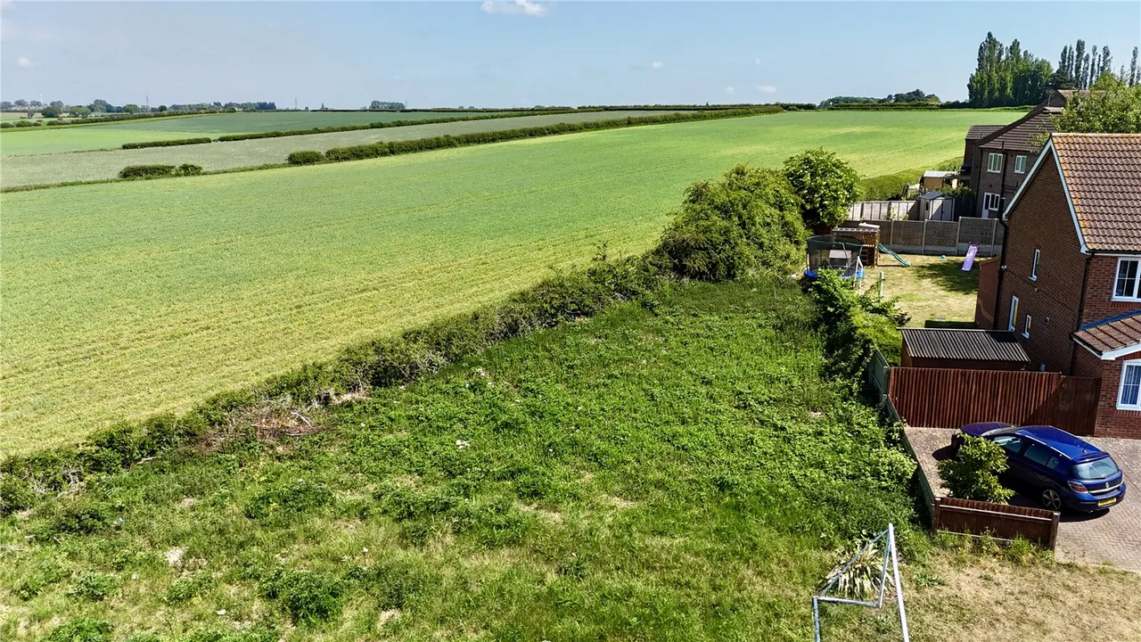 Cordeaux Close, Scotter, DN21, photo 2