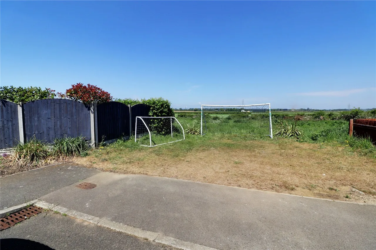 Cordeaux Close, Scotter, DN21, photo 7