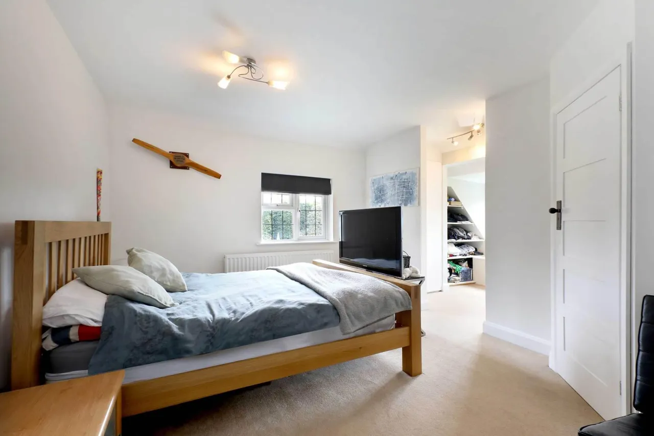 Weedon Hill, Hyde Heath, photo 21