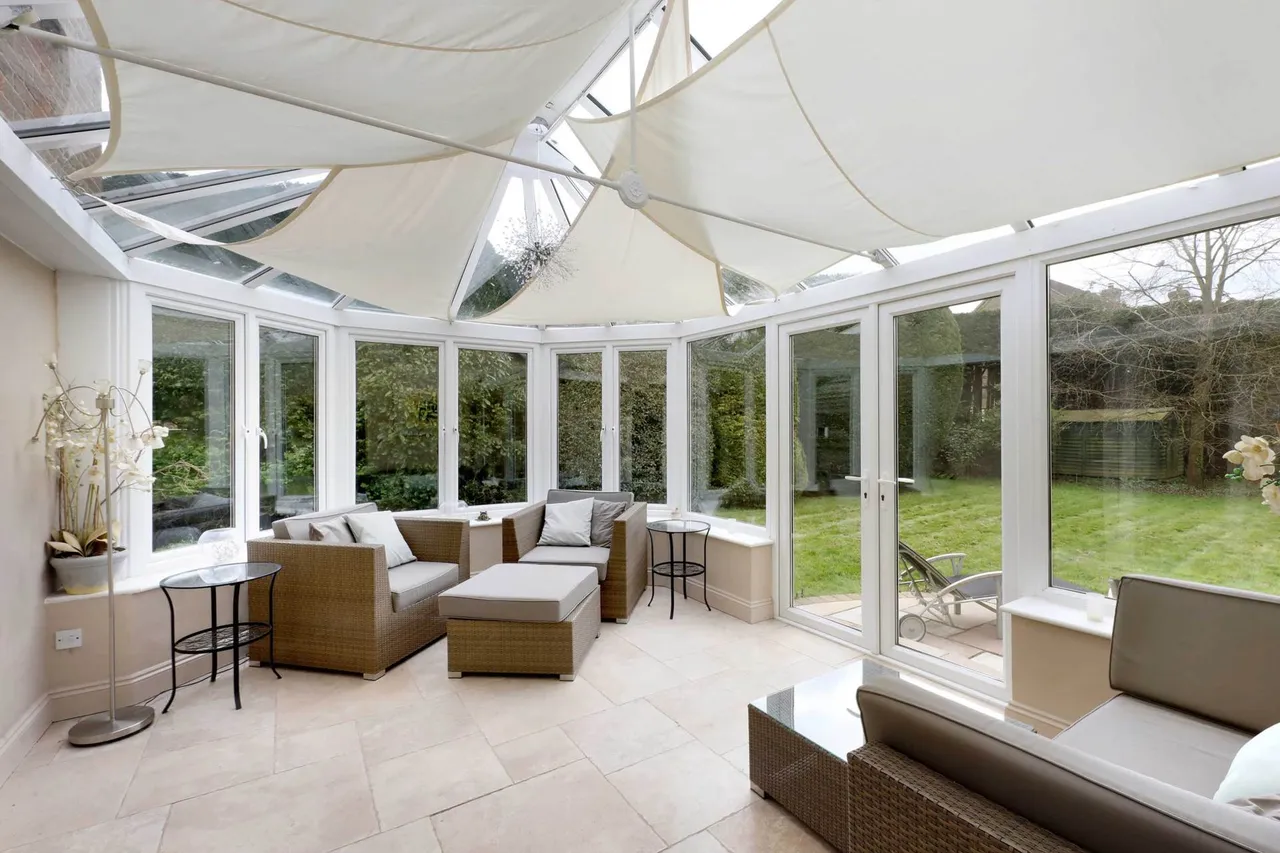 Weedon Hill, Hyde Heath, photo 6