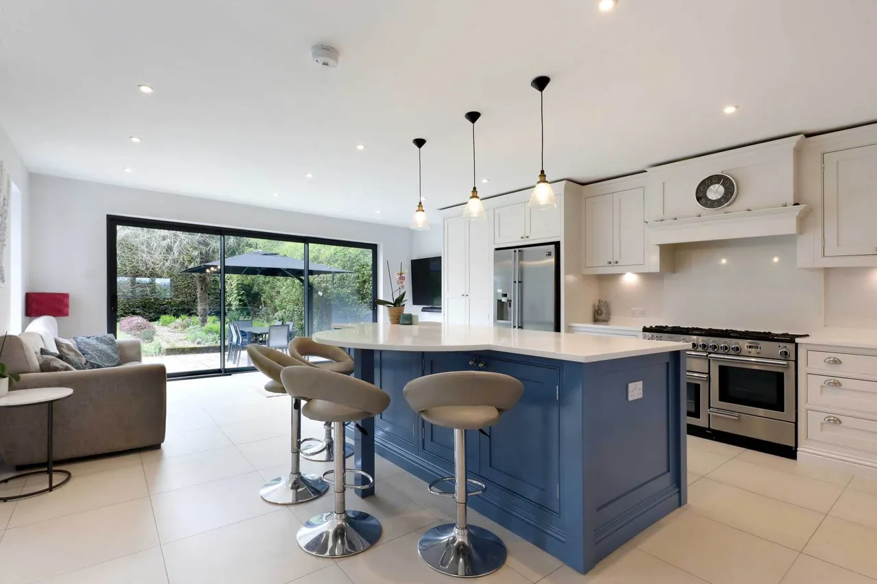 Weedon Hill, Hyde Heath, photo 12