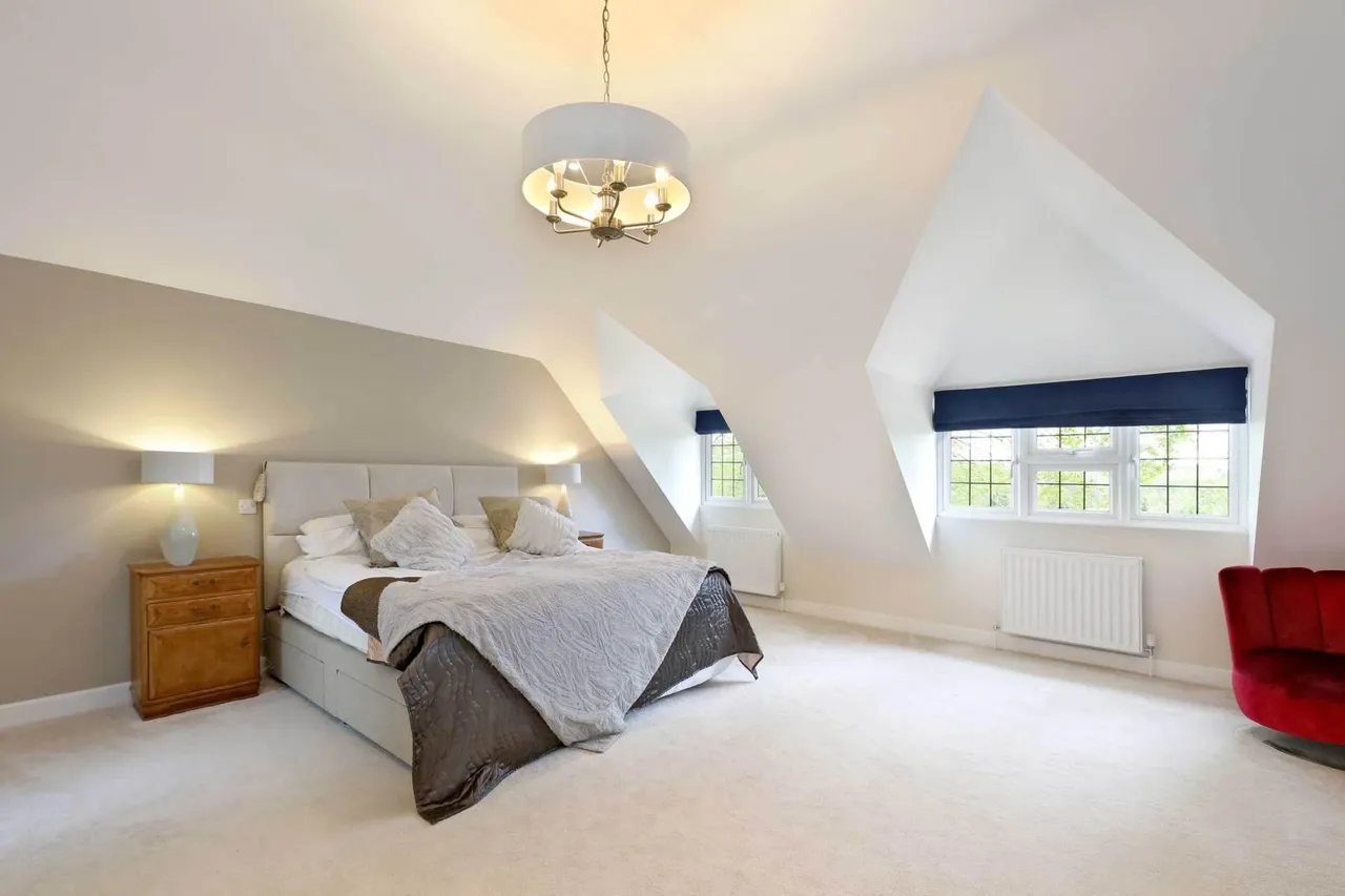 Weedon Hill, Hyde Heath, photo 16