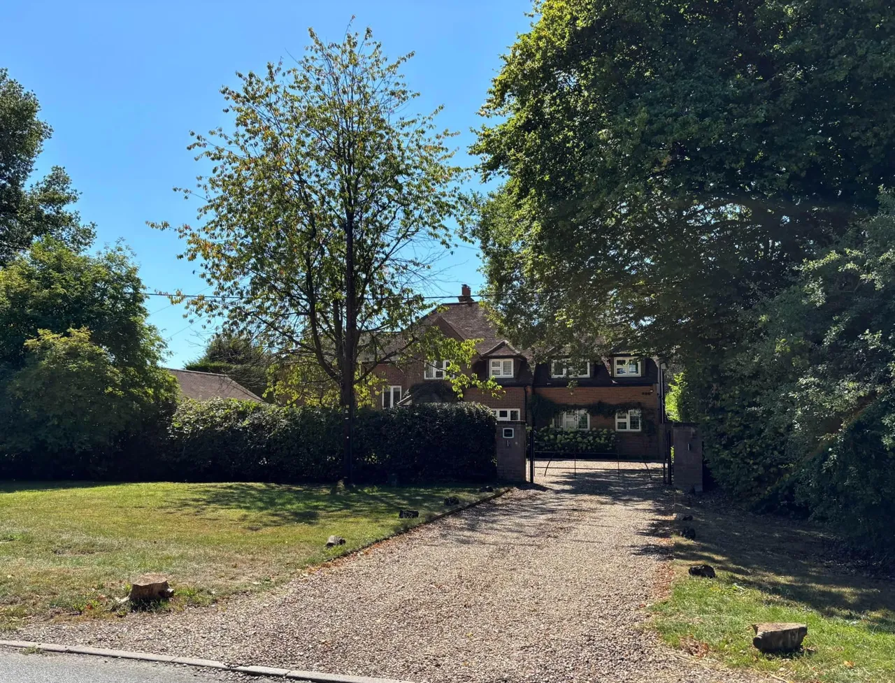 Weedon Hill, Hyde Heath, photo 23