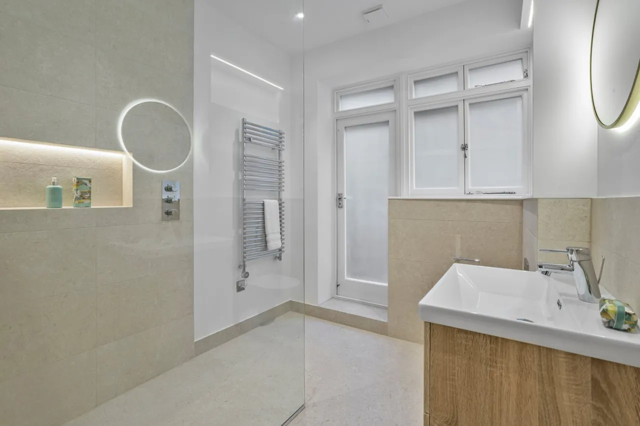 Wheatley Street, London, W1G, photo 6